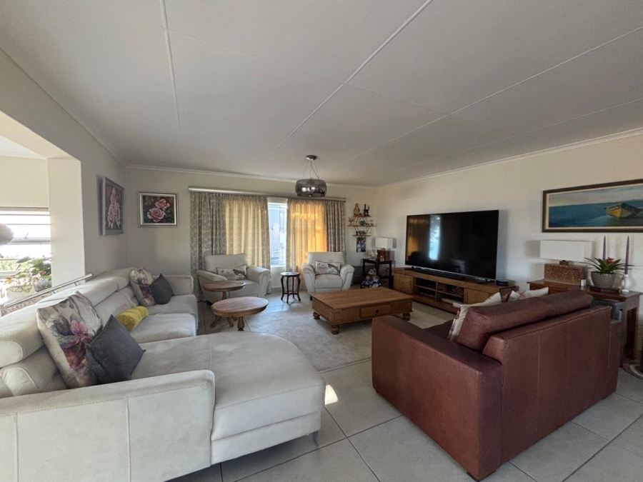 3 Bedroom Property for Sale in Blue Horizon Bay Eastern Cape